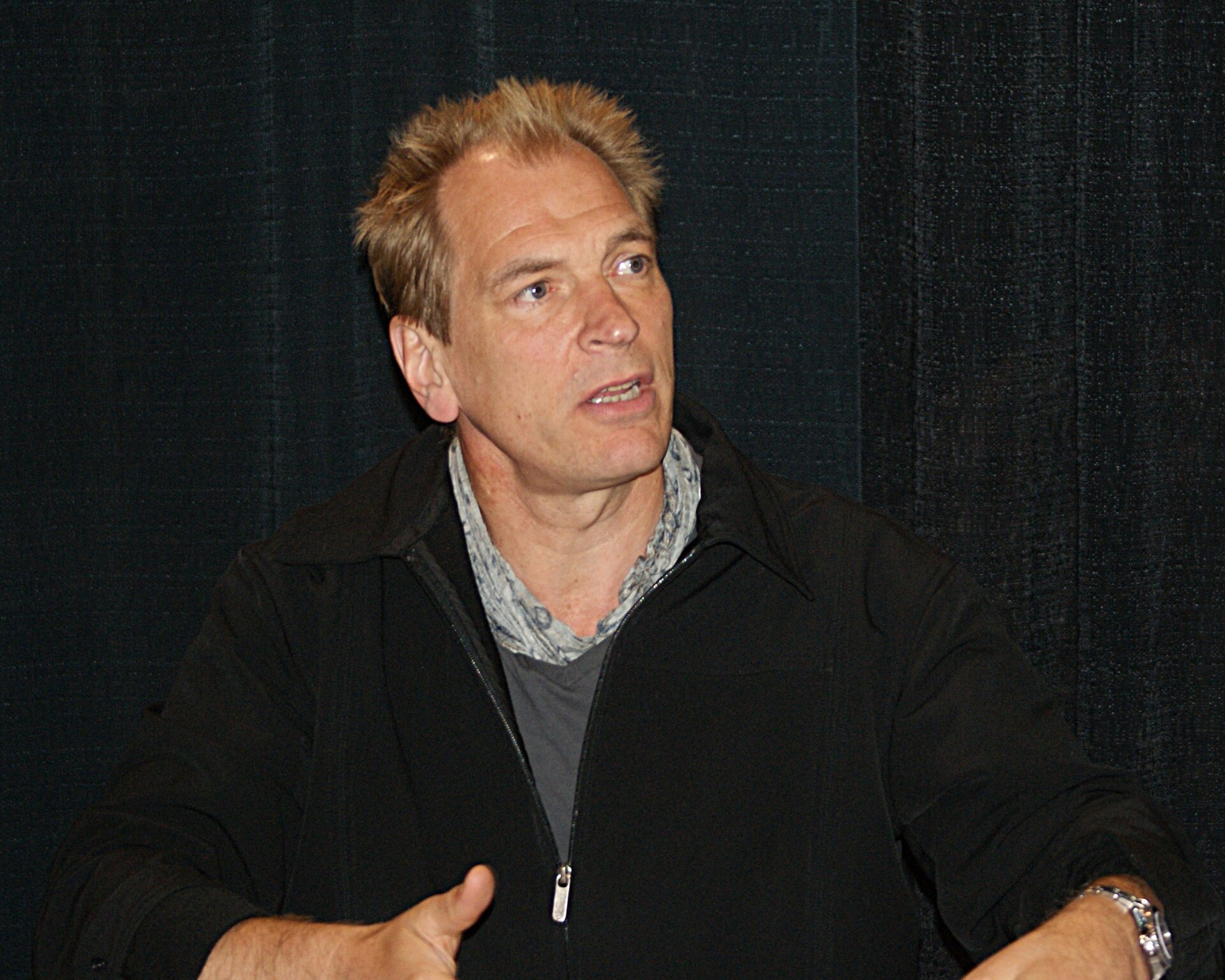 Julian Sands