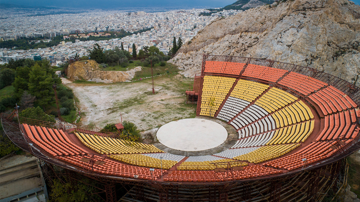 ανοίγει θέατρο Λυκαβηττού