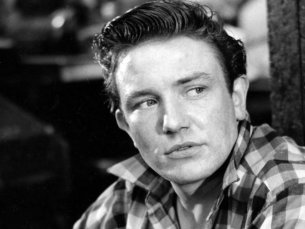 Albert Finney